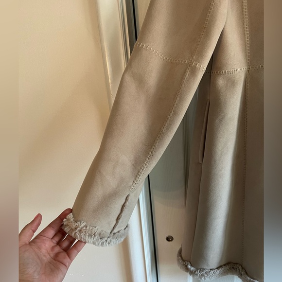 Women's Faux Fur Coat/Jacket from Jones New York - Picture 8 of 12